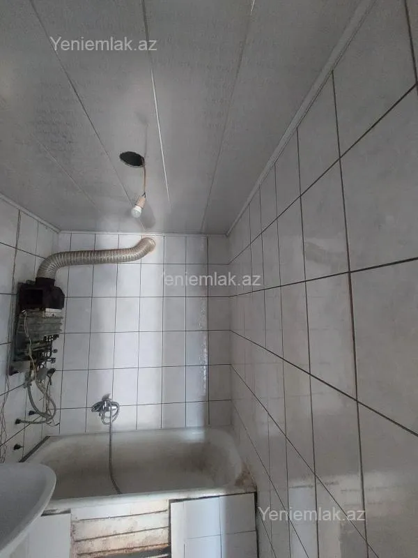 Satılır 3 otaqlı köhnə tikili 72 m²