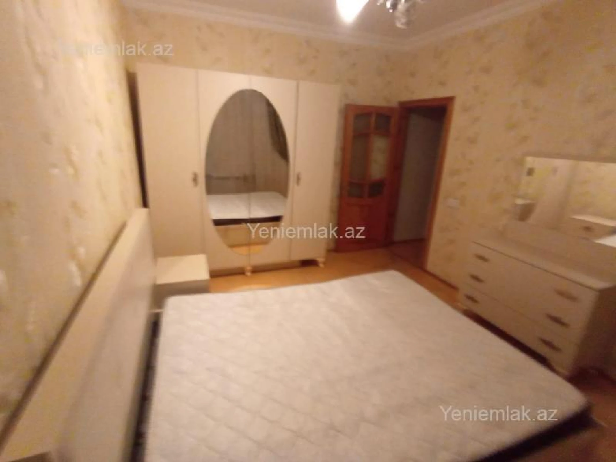 Satılır 3 otaqlı köhnə tikili 72 m²