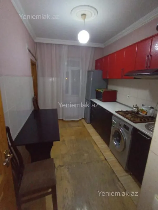 Satılır 3 otaqlı köhnə tikili 72 m²