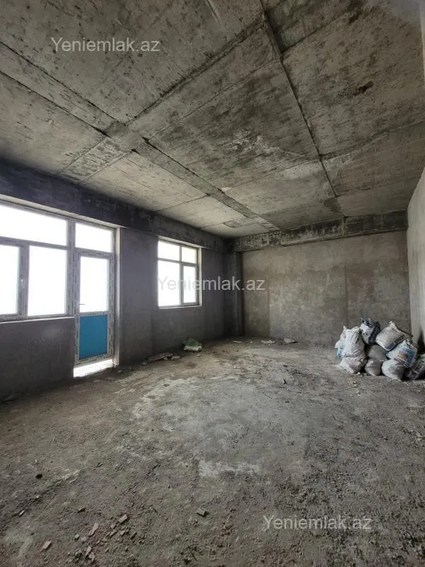 Satılır 4 otaqlı yeni tikili 176.5 m²