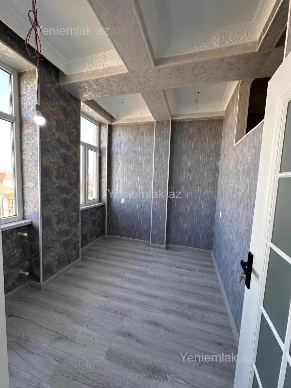 Satılır 3 otaqlı yeni tikili 70 m²