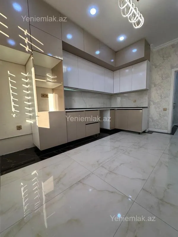 Satılır 2 otaqlı yeni tikili 70 m²