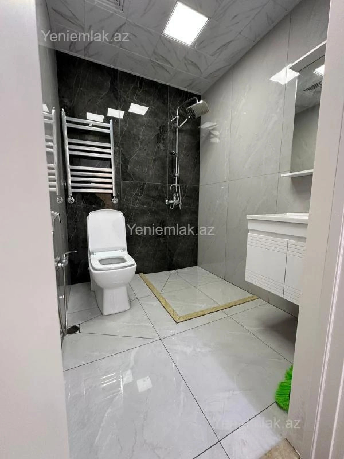 Satılır 2 otaqlı yeni tikili 70 m²