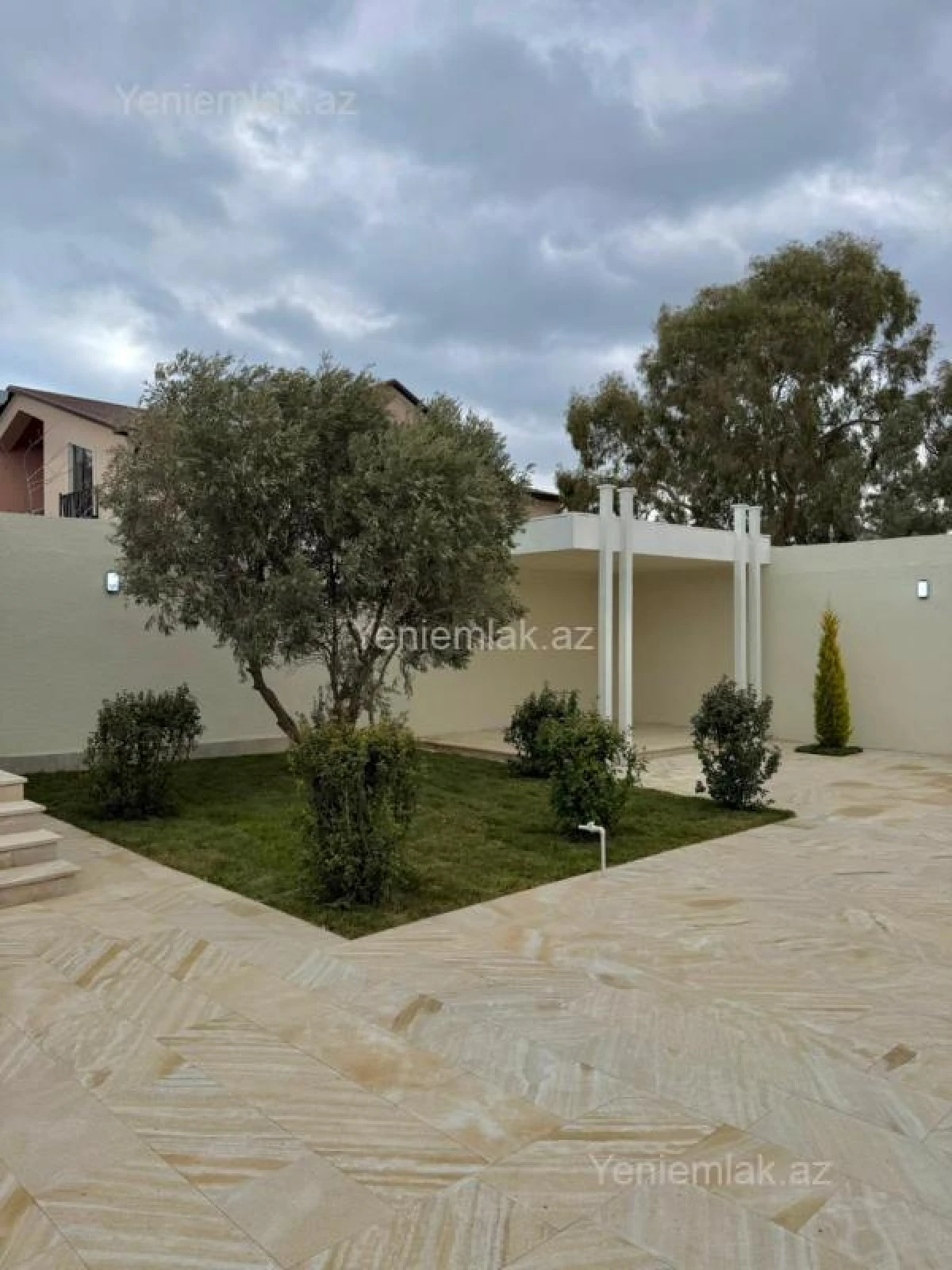 Satılır 4 otaqlı həyət evi 160 m²