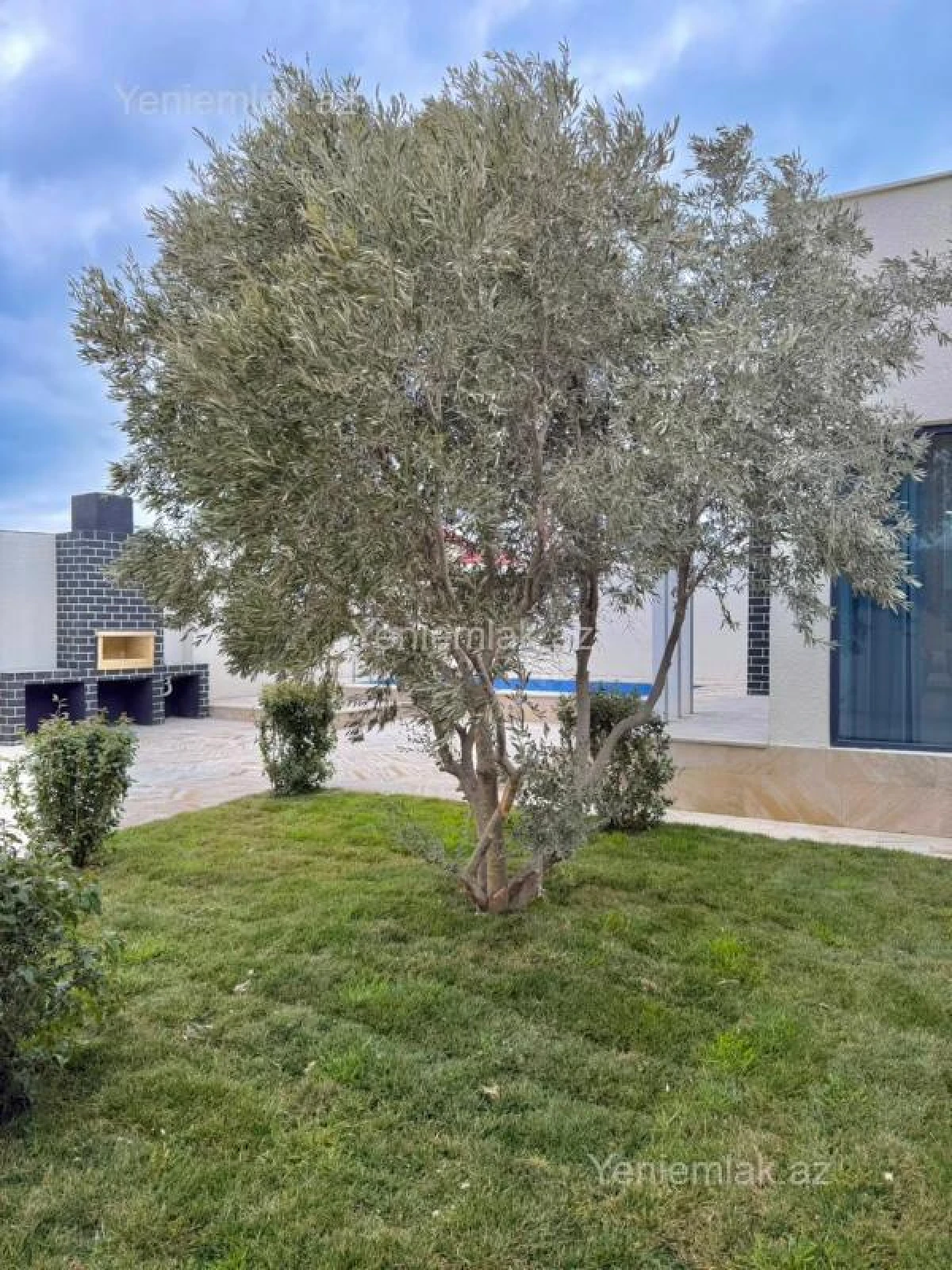 Satılır 4 otaqlı həyət evi 160 m²