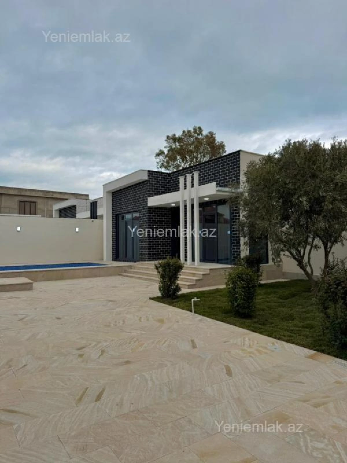 Satılır 4 otaqlı həyət evi 160 m²