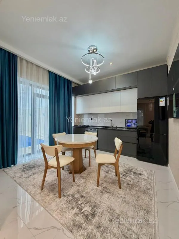 Satılır 4 otaqlı həyət evi 160 m²