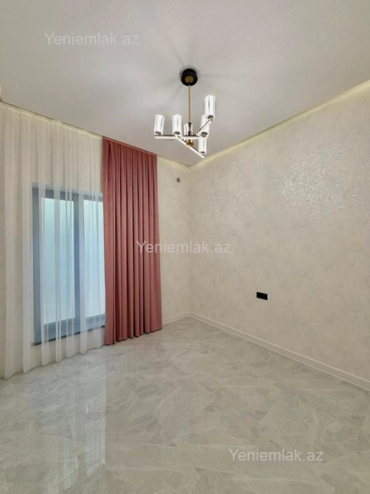 Satılır 4 otaqlı həyət evi 160 m²