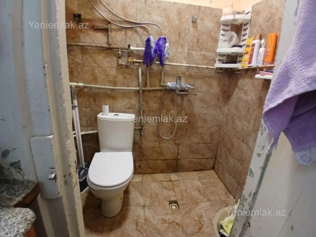 Satılır 2 otaqlı köhnə tikili 57 m²