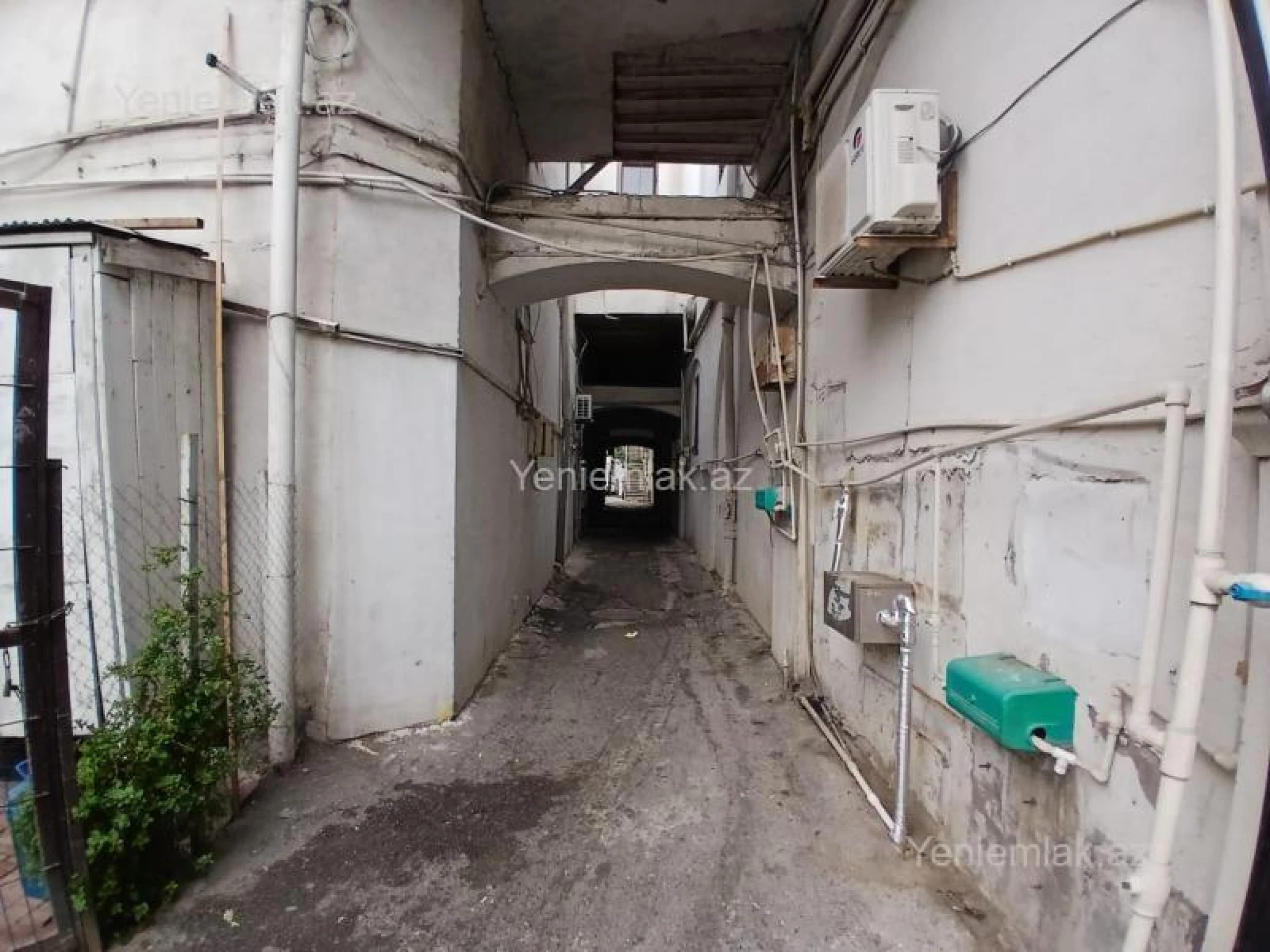 Satılır 2 otaqlı köhnə tikili 57 m²