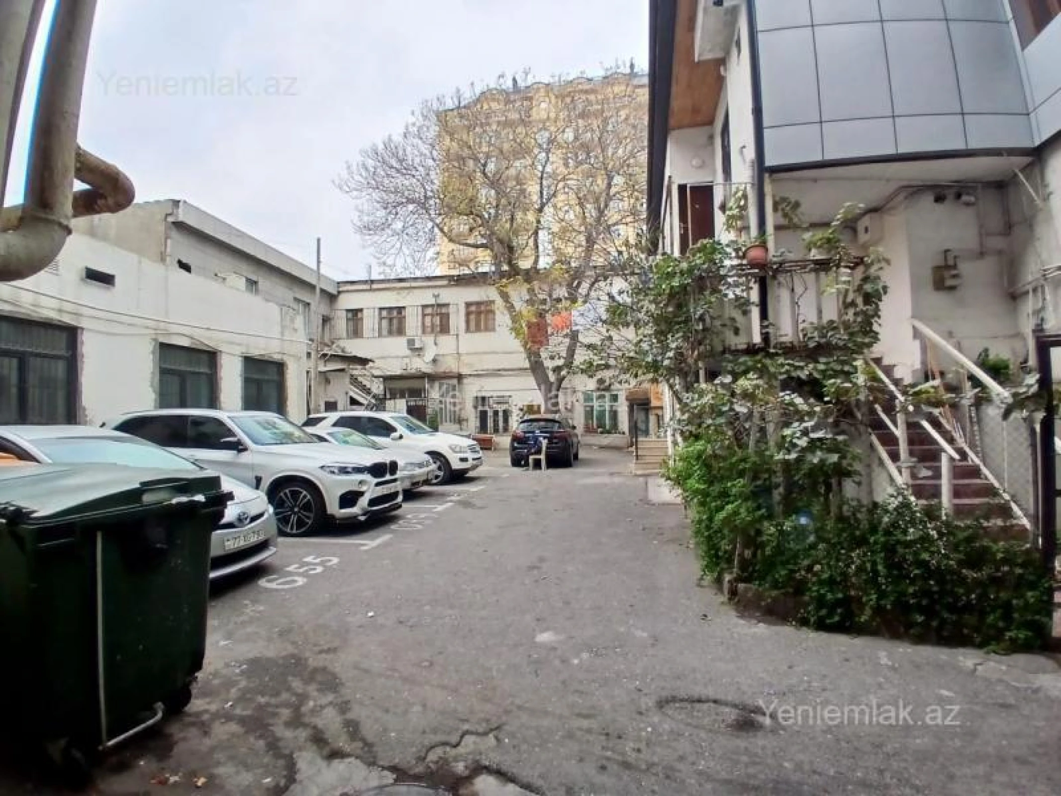 Satılır 2 otaqlı köhnə tikili 57 m²