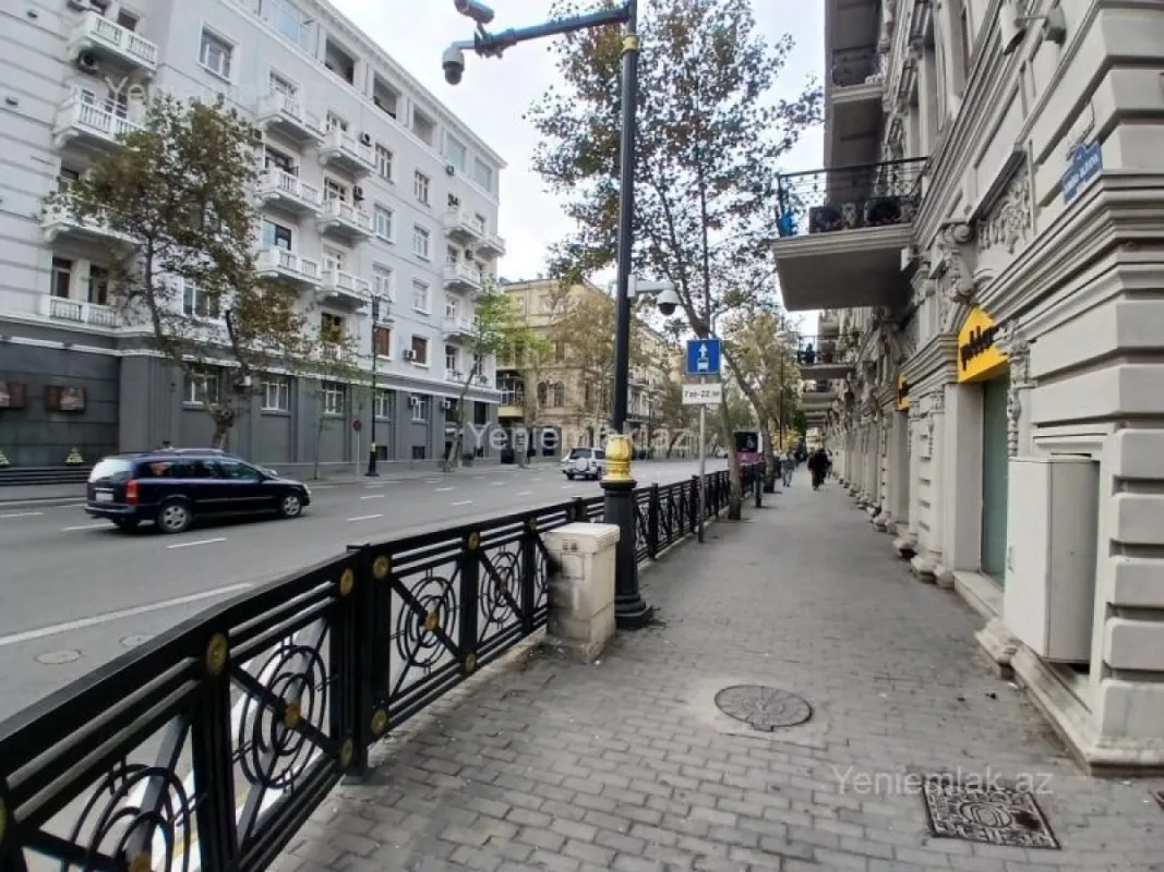 Satılır 2 otaqlı köhnə tikili 57 m²