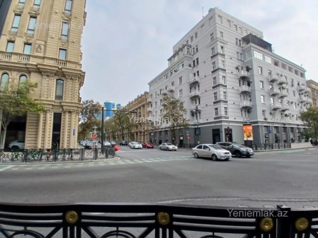 Satılır 2 otaqlı köhnə tikili 57 m²