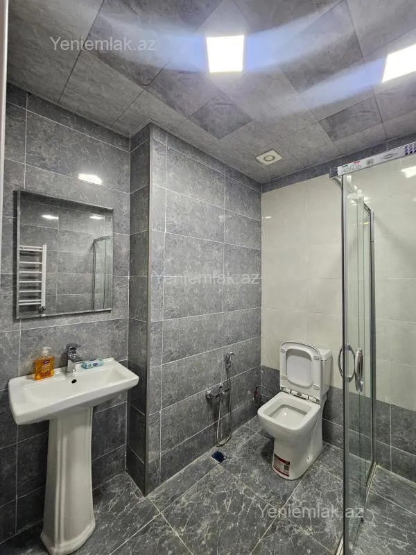 Satılır 2 otaqlı yeni tikili 95 m²