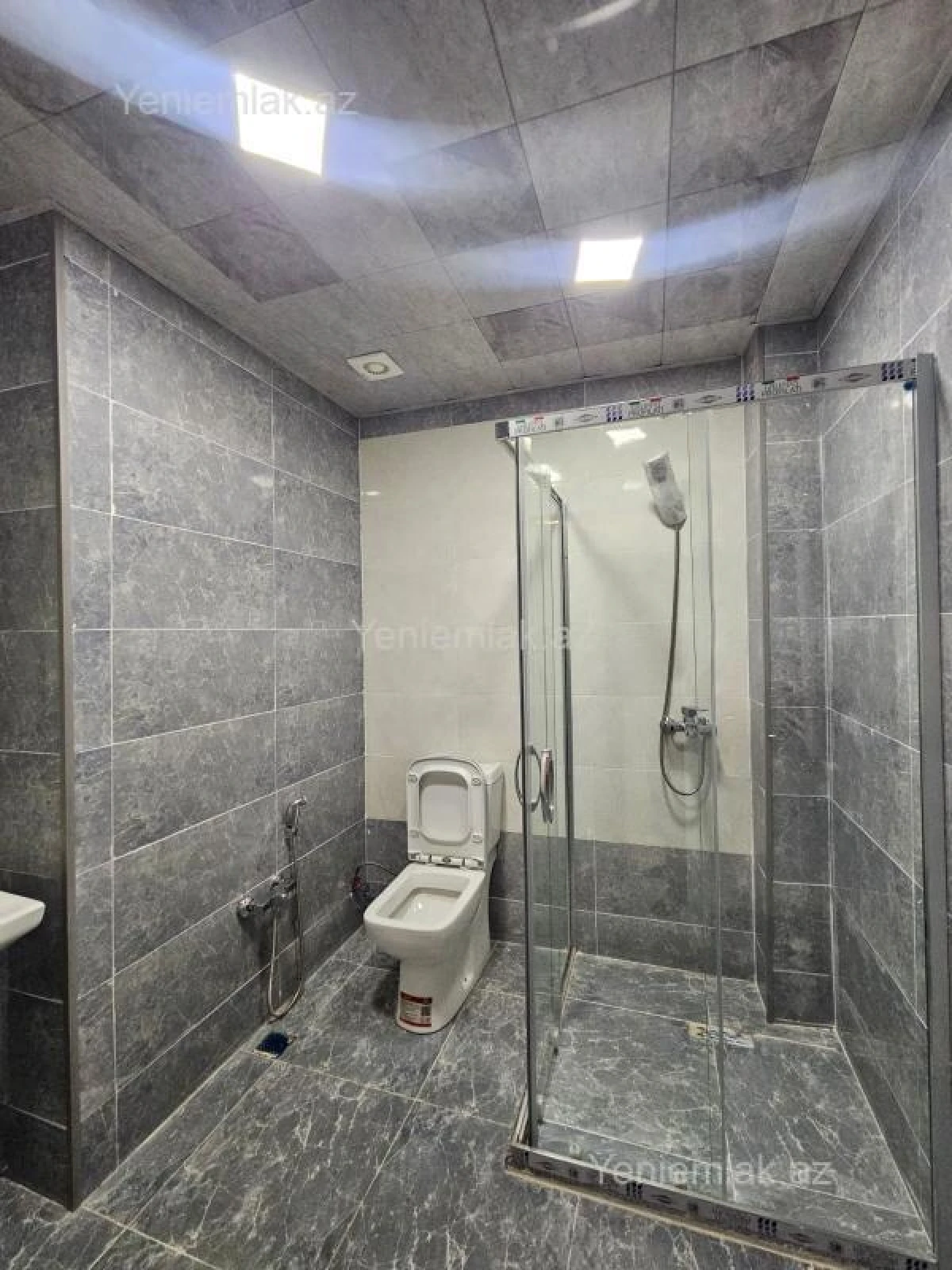Satılır 2 otaqlı yeni tikili 95 m²