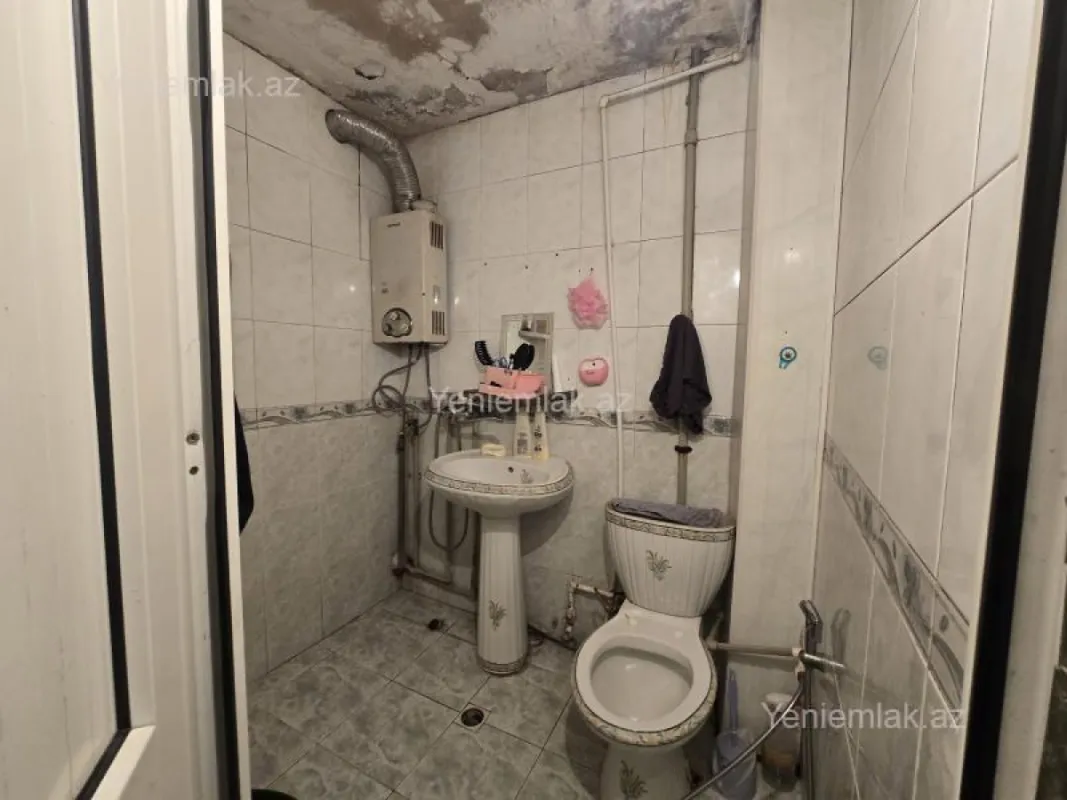 Satılır 1 otaqlı köhnə tikili 30 m²