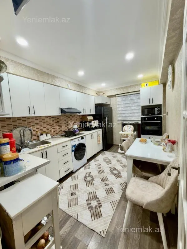 Satılır 3 otaqlı yeni tikili 82 m²