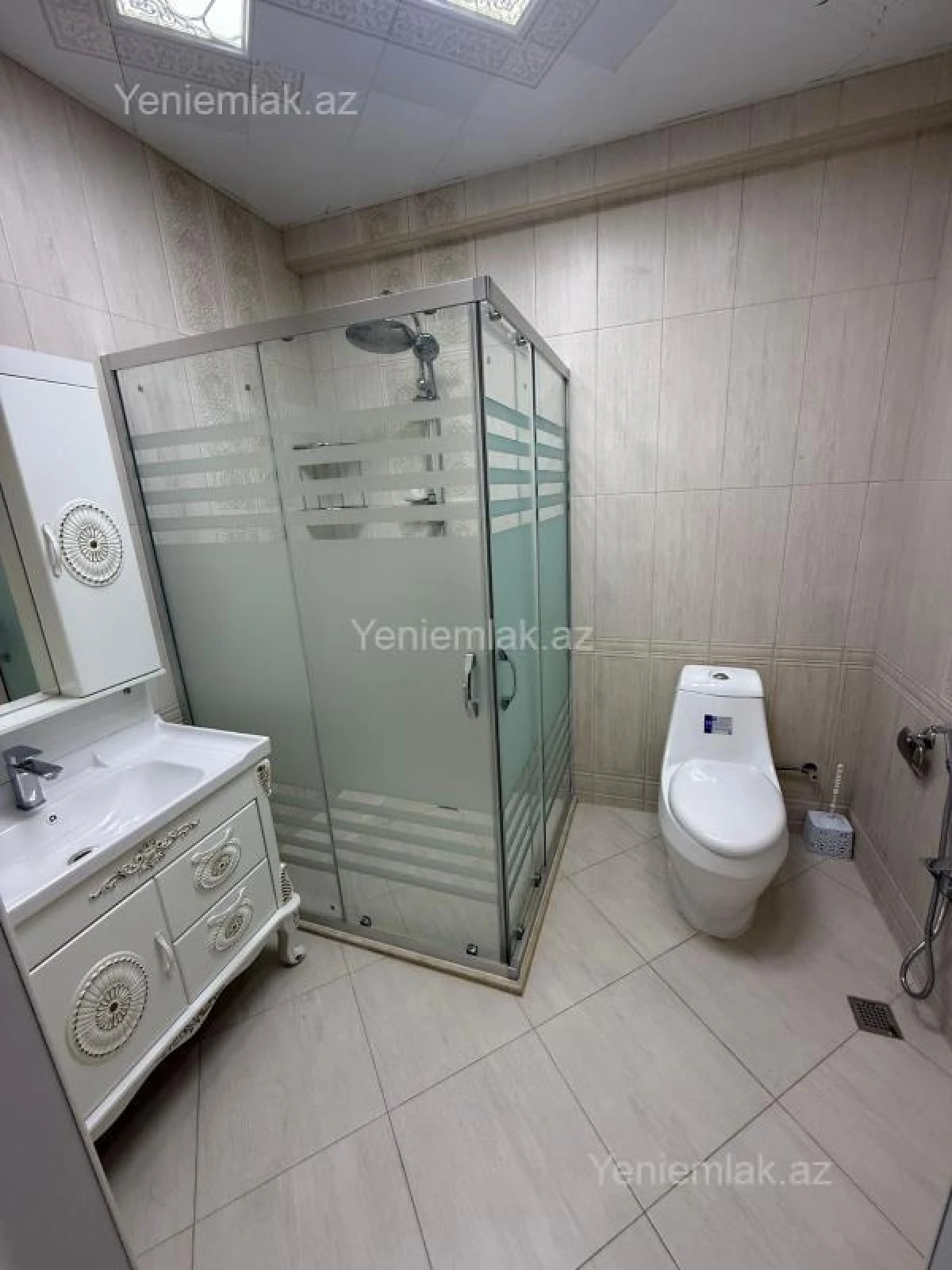 Satılır 3 otaqlı yeni tikili 138 m²