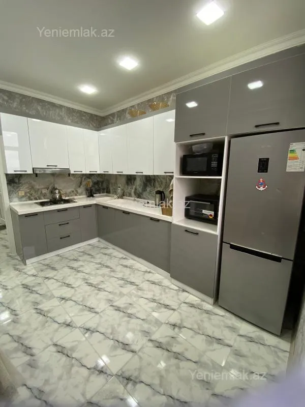Satılır 3 otaqlı yeni tikili 93 m²