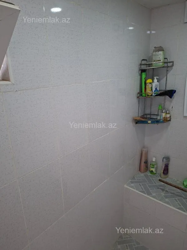 Satılır 3 otaqlı həyət evi 200 m²