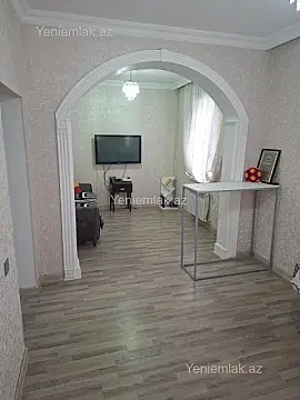 Satılır 3 otaqlı həyət evi 200 m²