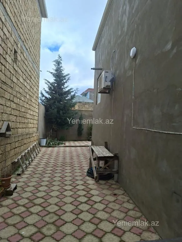 Satılır 3 otaqlı həyət evi 200 m²