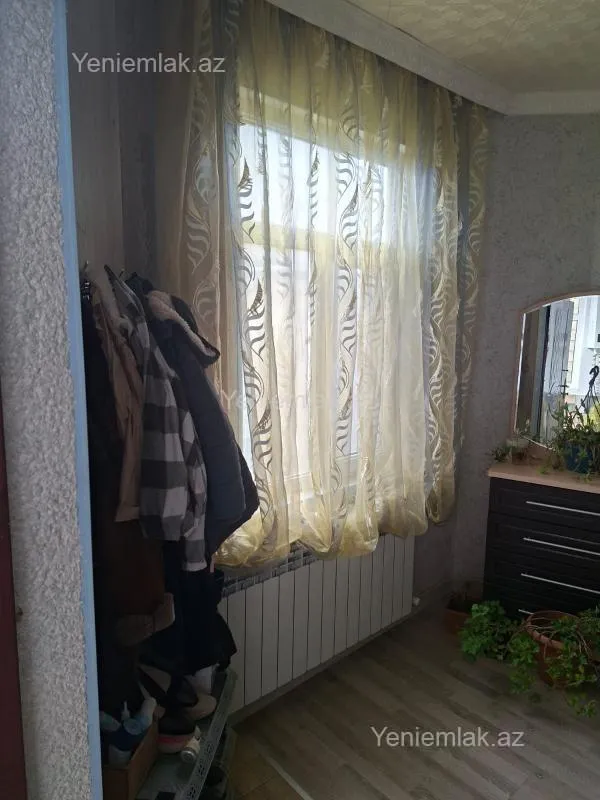 Satılır 3 otaqlı həyət evi 200 m²