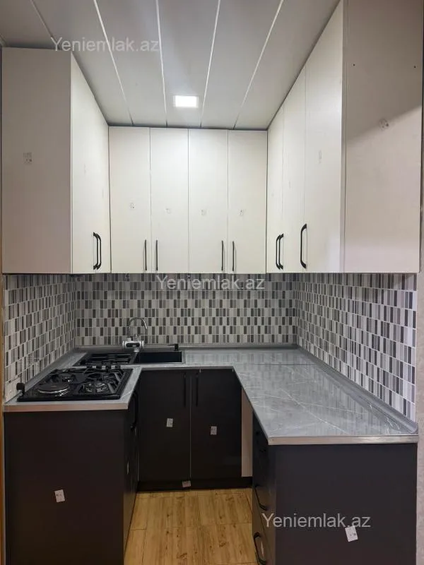 Satılır 2 otaqlı köhnə tikili 40 m²
