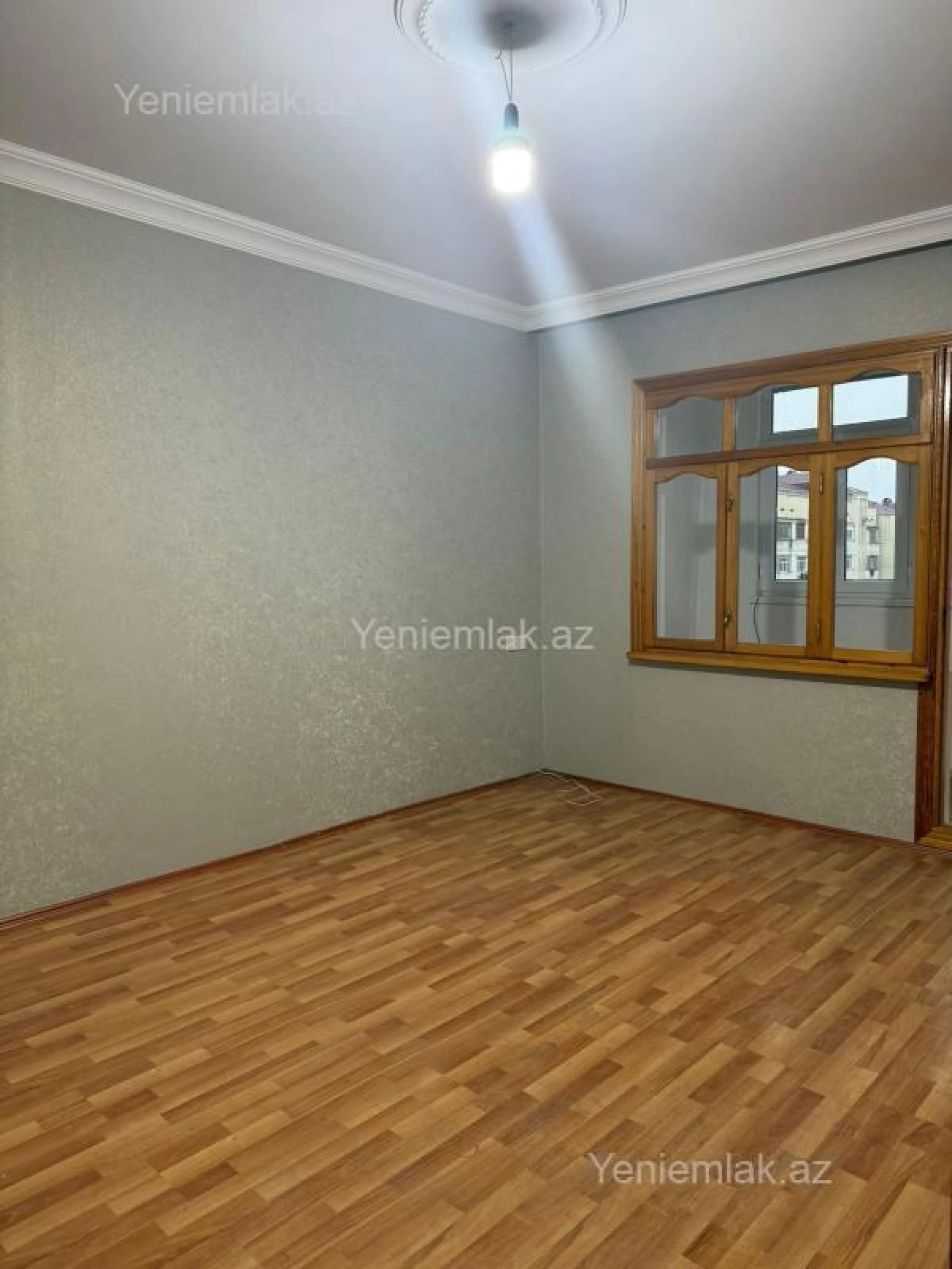 Satılır 2 otaqlı köhnə tikili 40 m²