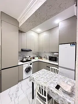 Satılır 2 otaqlı yeni tikili 60 m²
