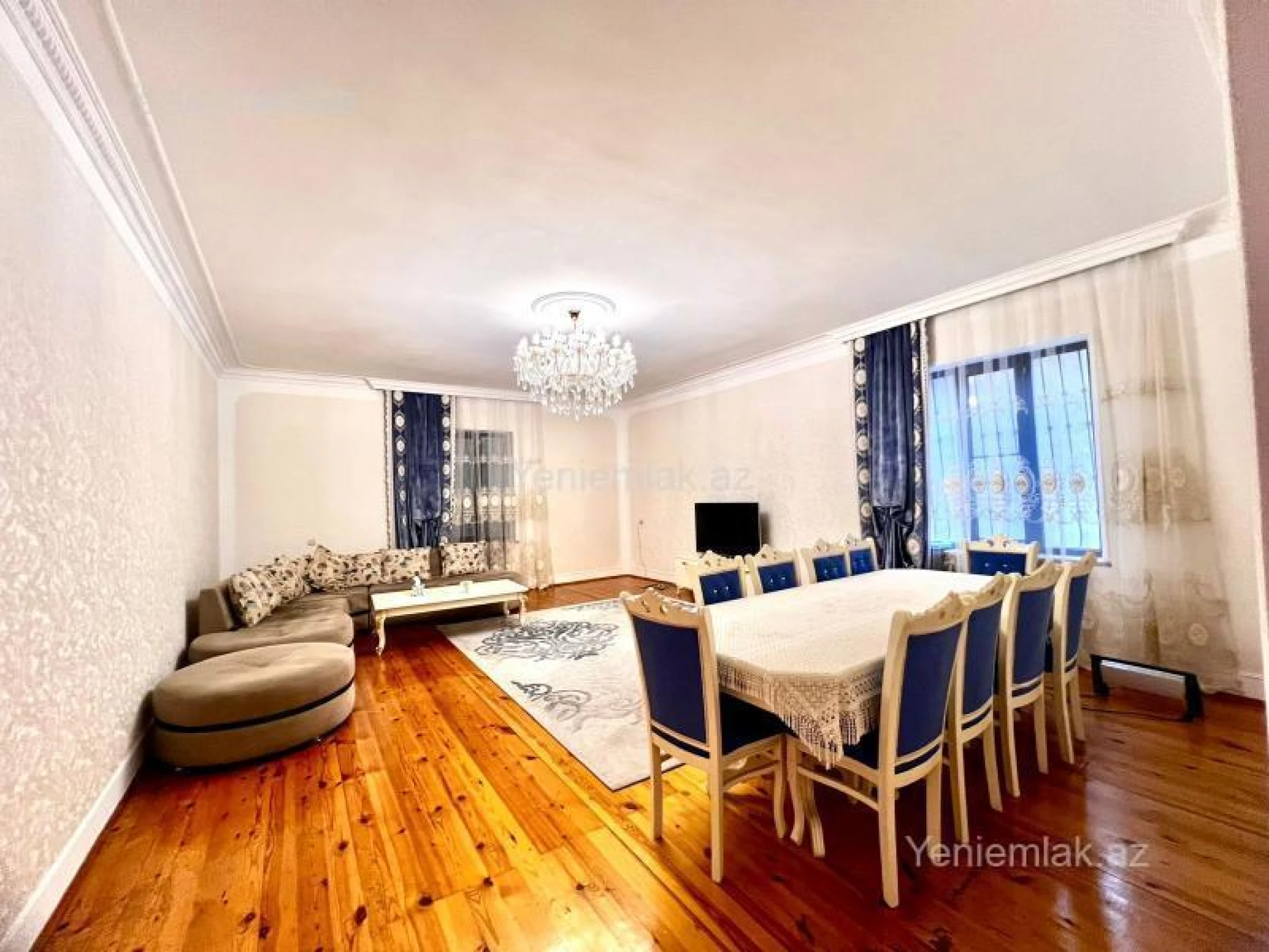 Satılır 7 otaqlı həyət evi 400 m²