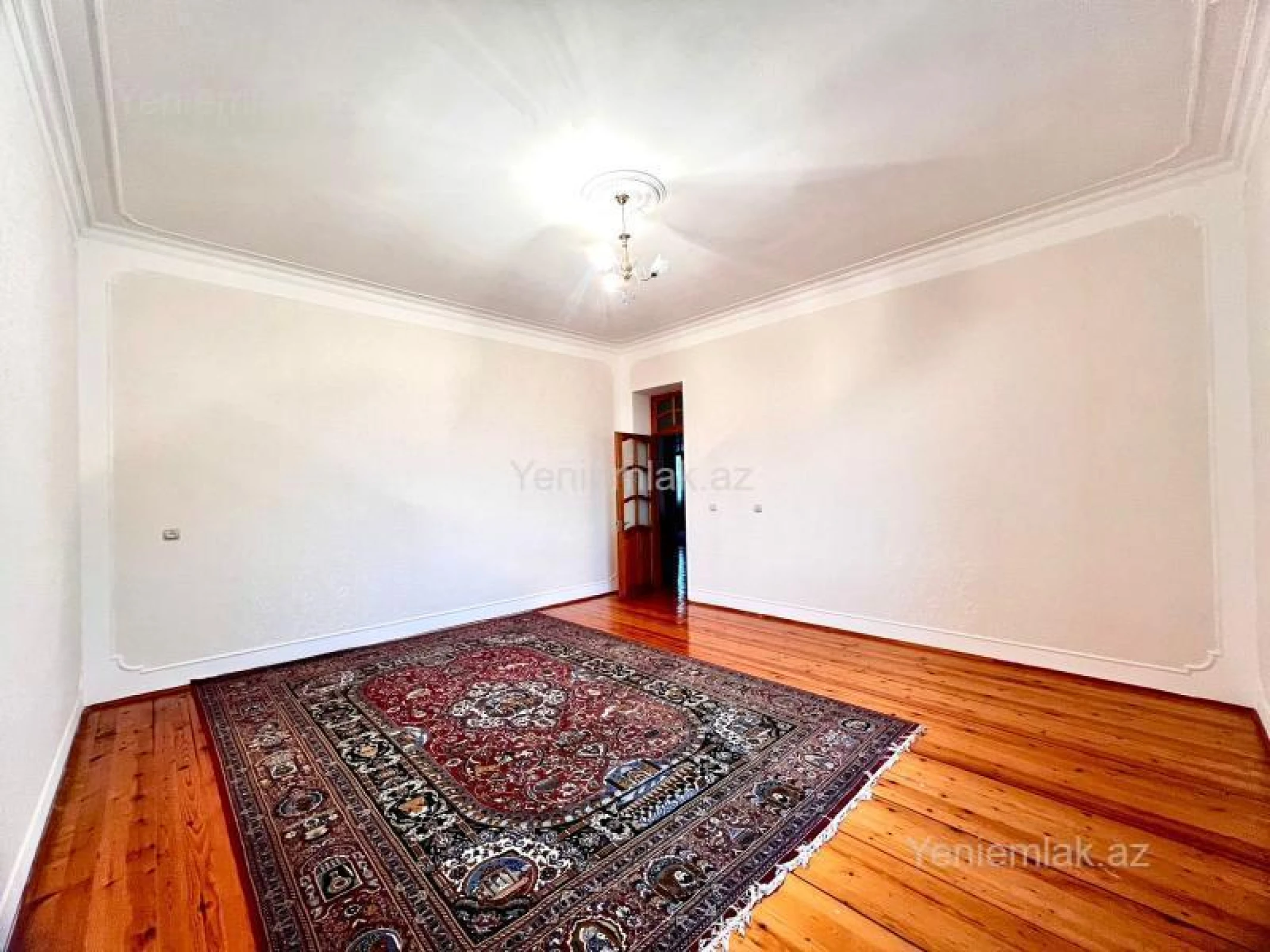 Satılır 7 otaqlı həyət evi 400 m²