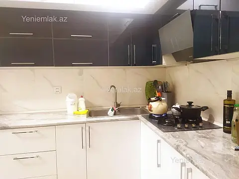 Satılır 3 otaqlı köhnə tikili 70 m²