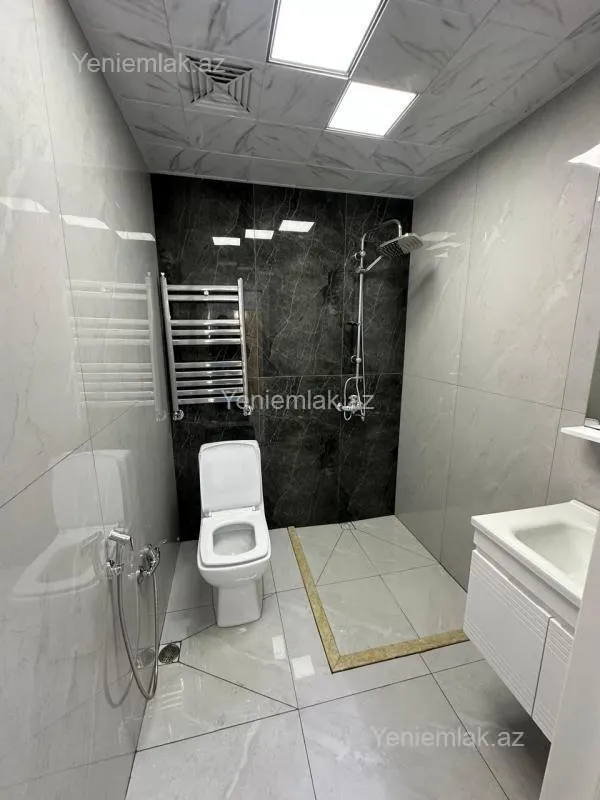 Satılır 2 otaqlı yeni tikili 65 m²