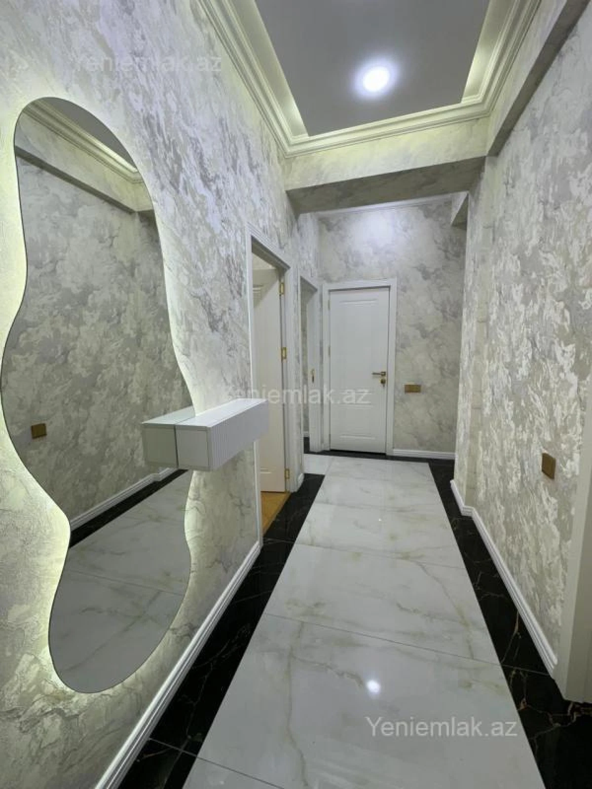 Satılır 2 otaqlı yeni tikili 65 m²