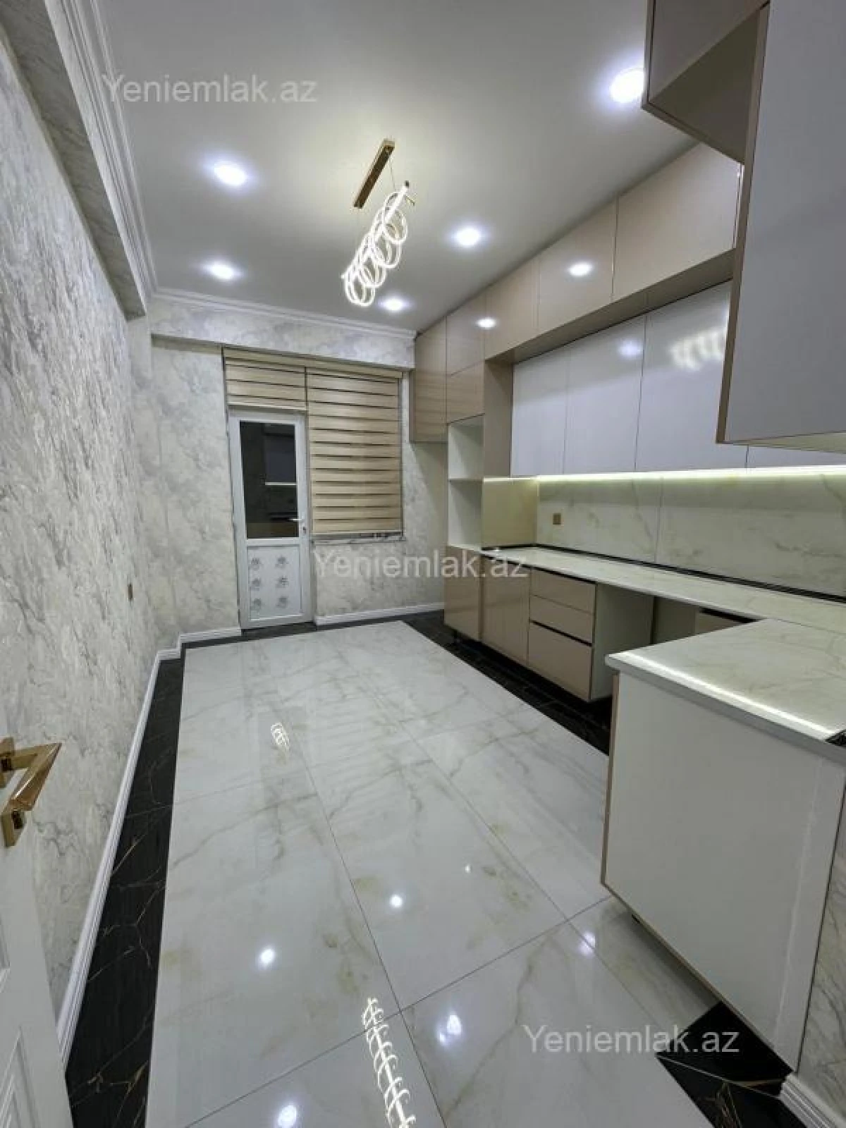 Satılır 2 otaqlı yeni tikili 65 m²