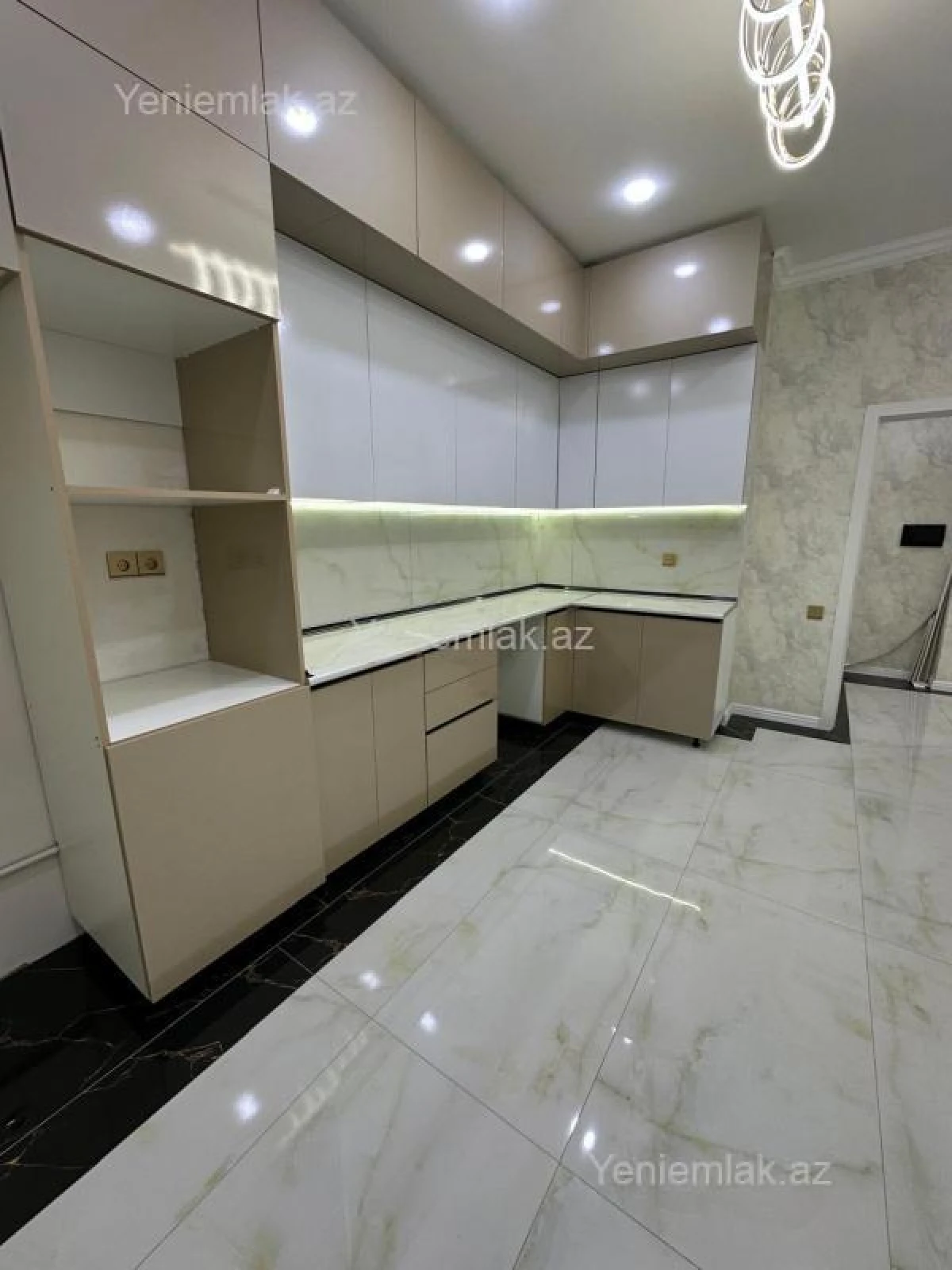 Satılır 2 otaqlı yeni tikili 65 m²