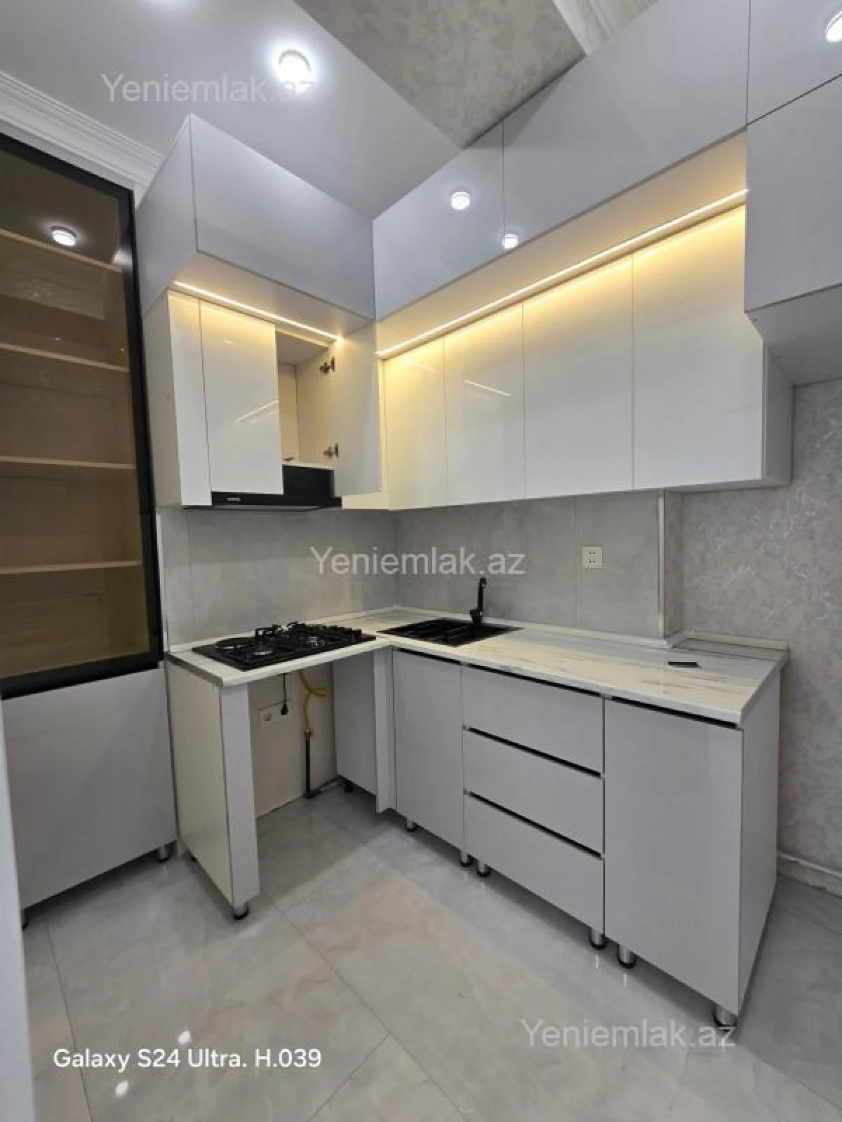 Satılır 2 otaqlı yeni tikili 66 m²