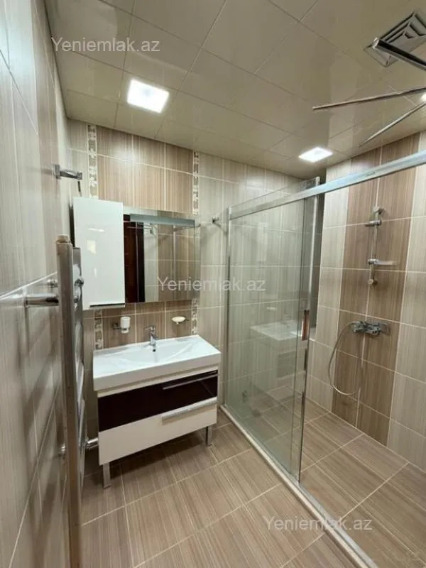 Satılır 3 otaqlı yeni tikili 120 m²