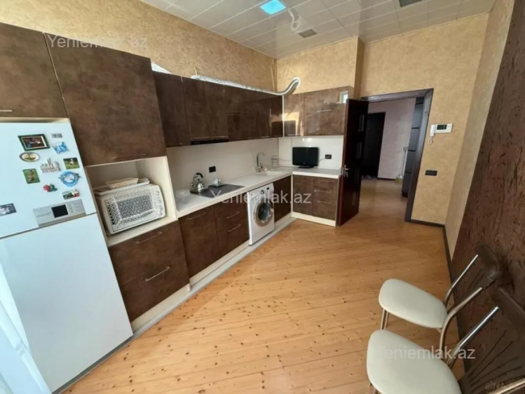 Satılır 3 otaqlı yeni tikili 120 m²