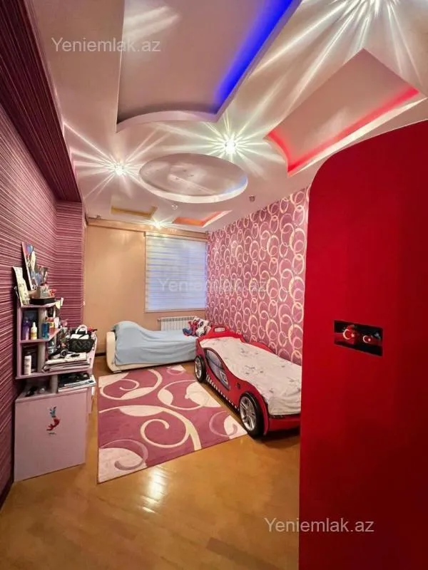 Satılır 3 otaqlı yeni tikili 140 m²