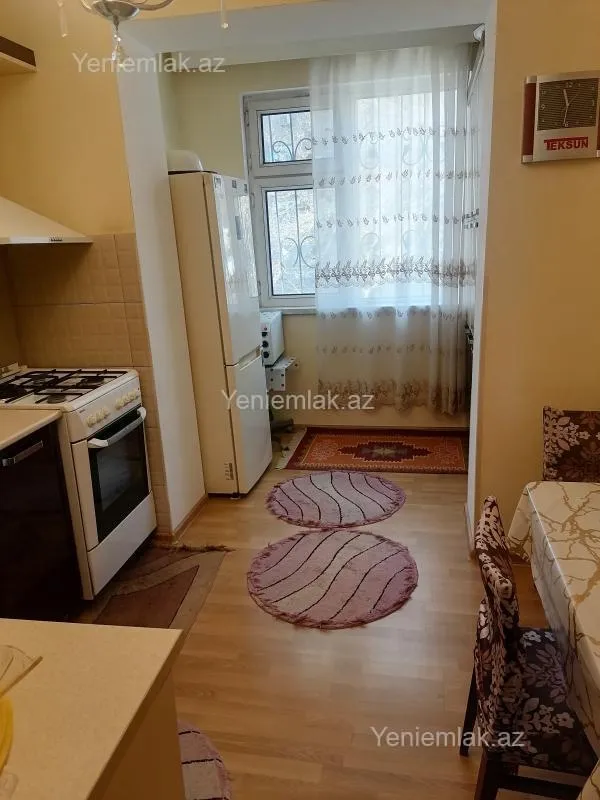 Satılır 3 otaqlı köhnə tikili 85 m²