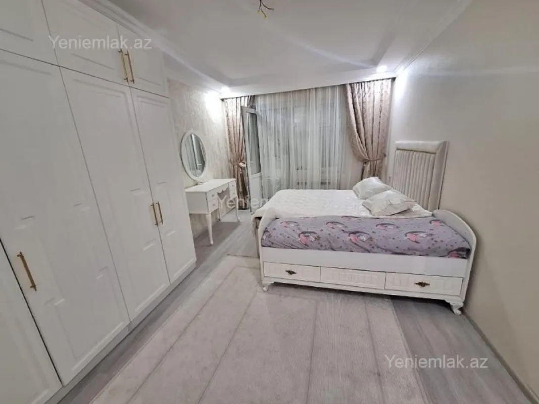 Satılır 3 otaqlı köhnə tikili 78 m²