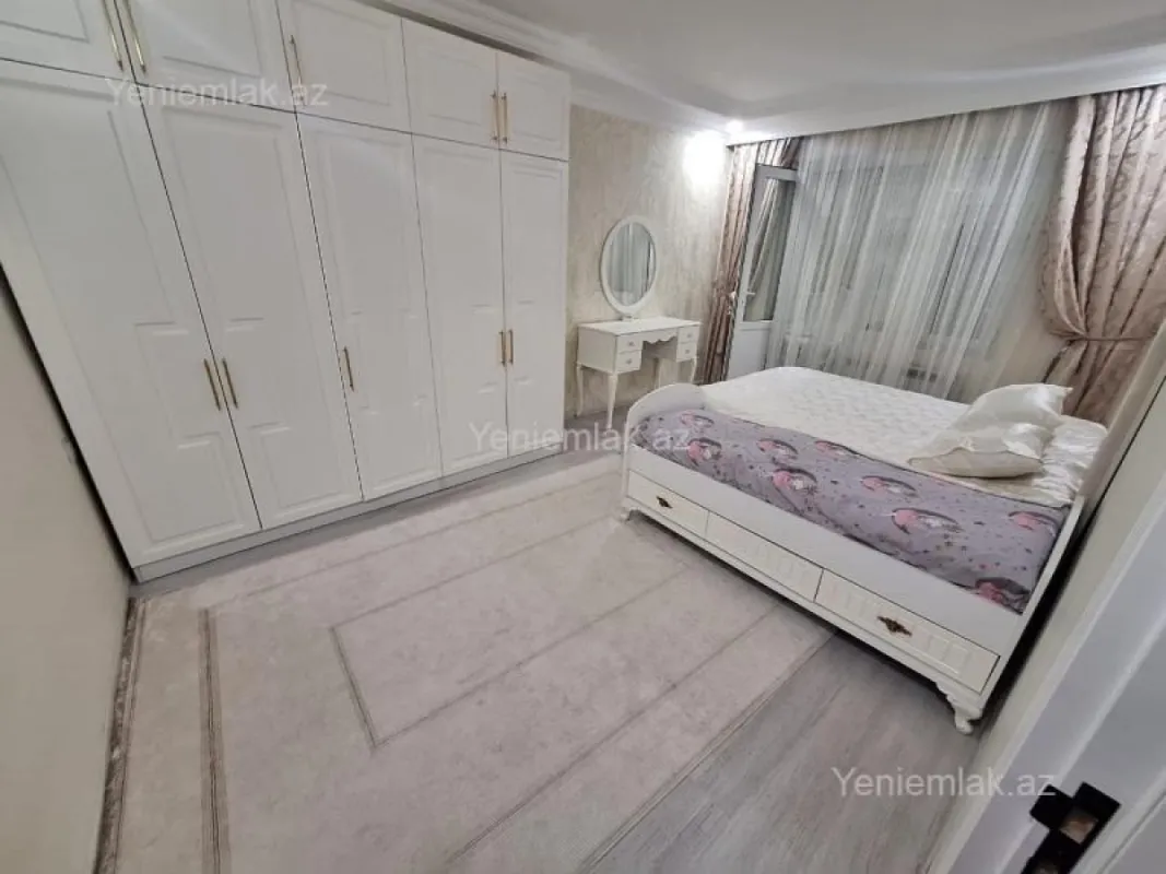 Satılır 3 otaqlı köhnə tikili 78 m²