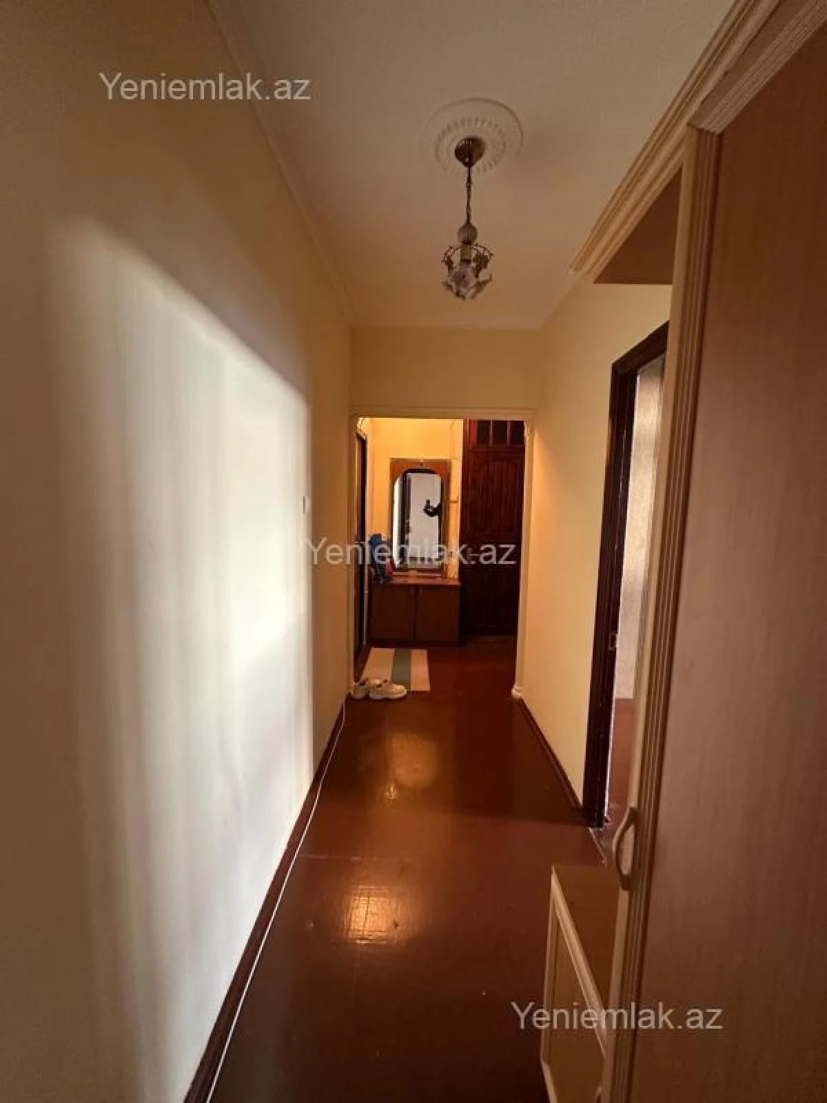 Satılır 2 otaqlı köhnə tikili 54 m²