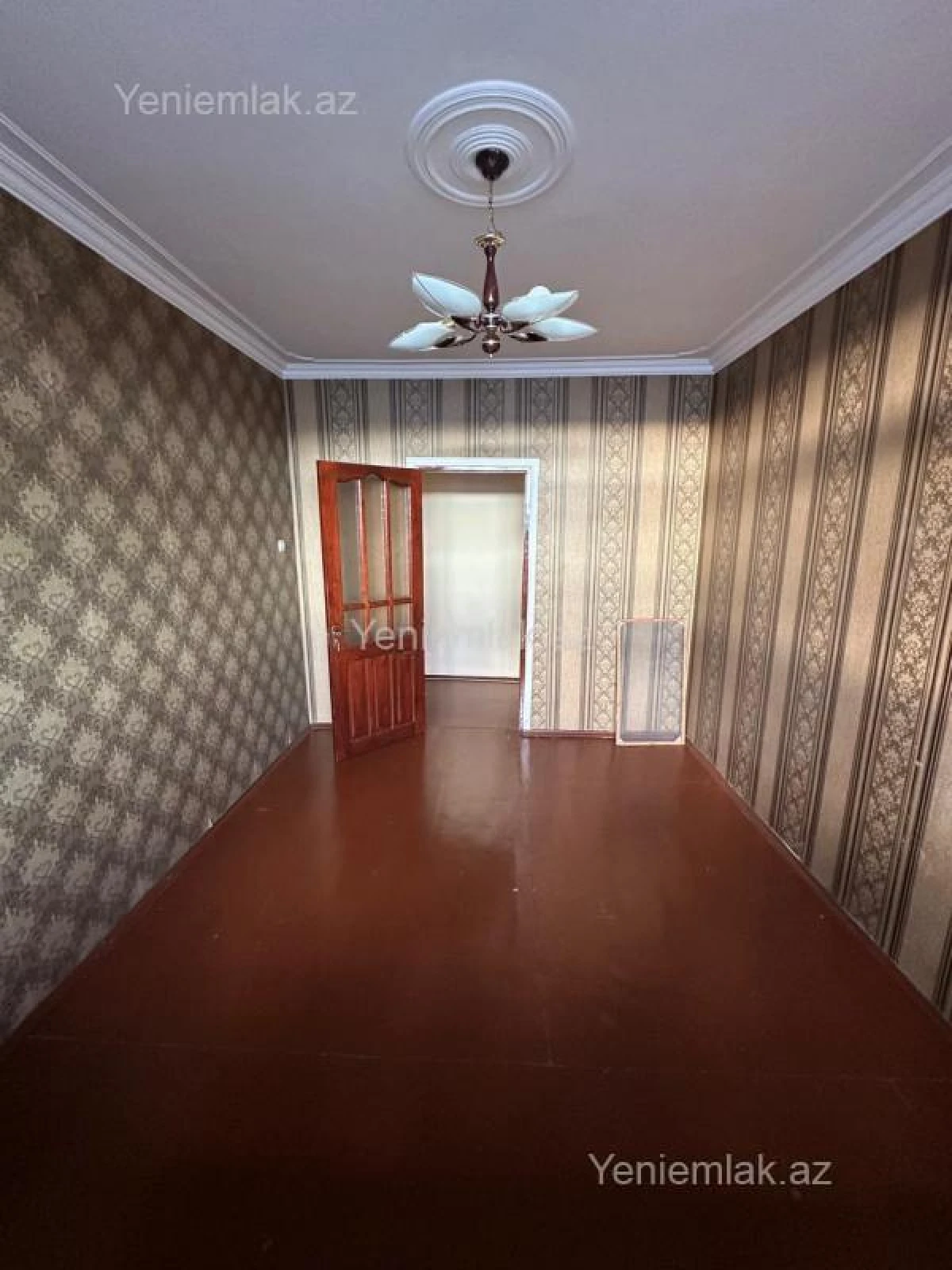 Satılır 2 otaqlı köhnə tikili 54 m²