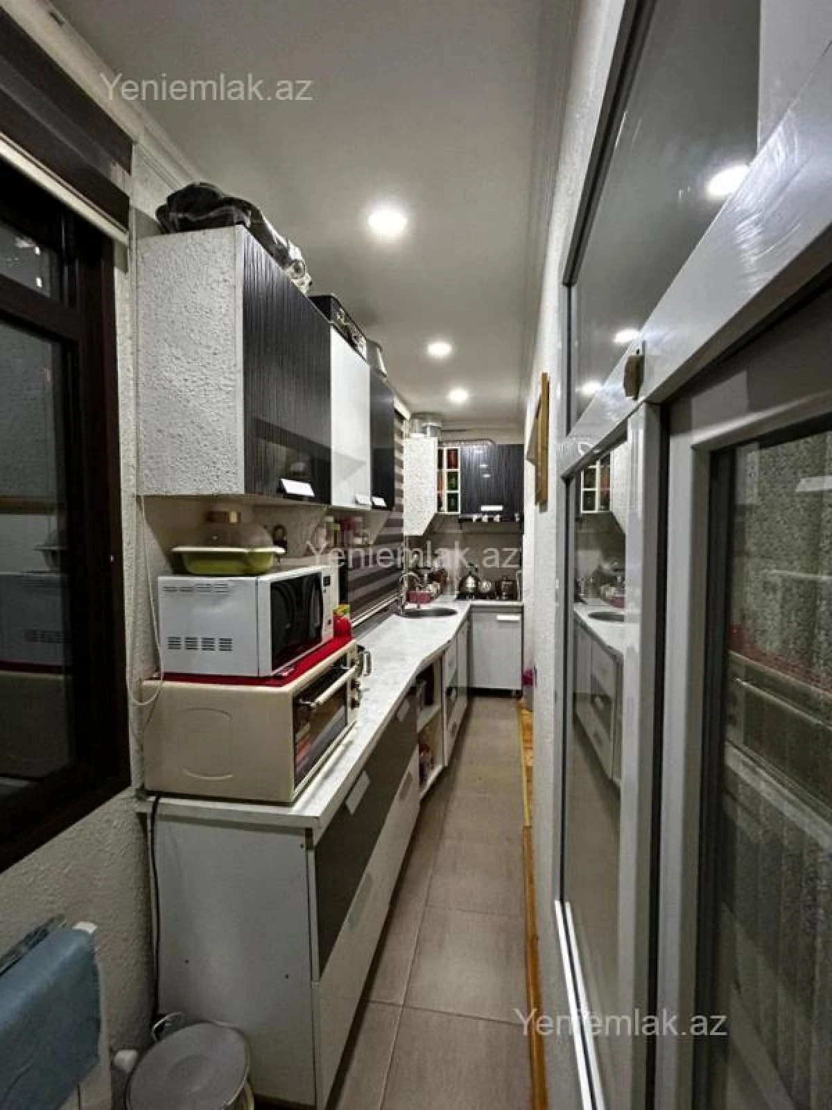 Satılır 3 otaqlı köhnə tikili 75 m²