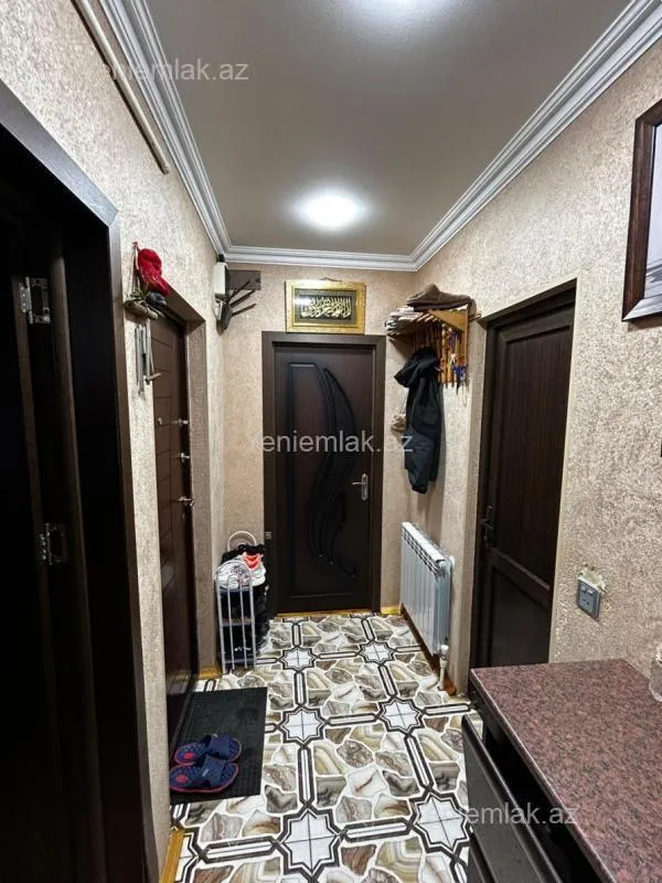 Satılır 3 otaqlı köhnə tikili 75 m²