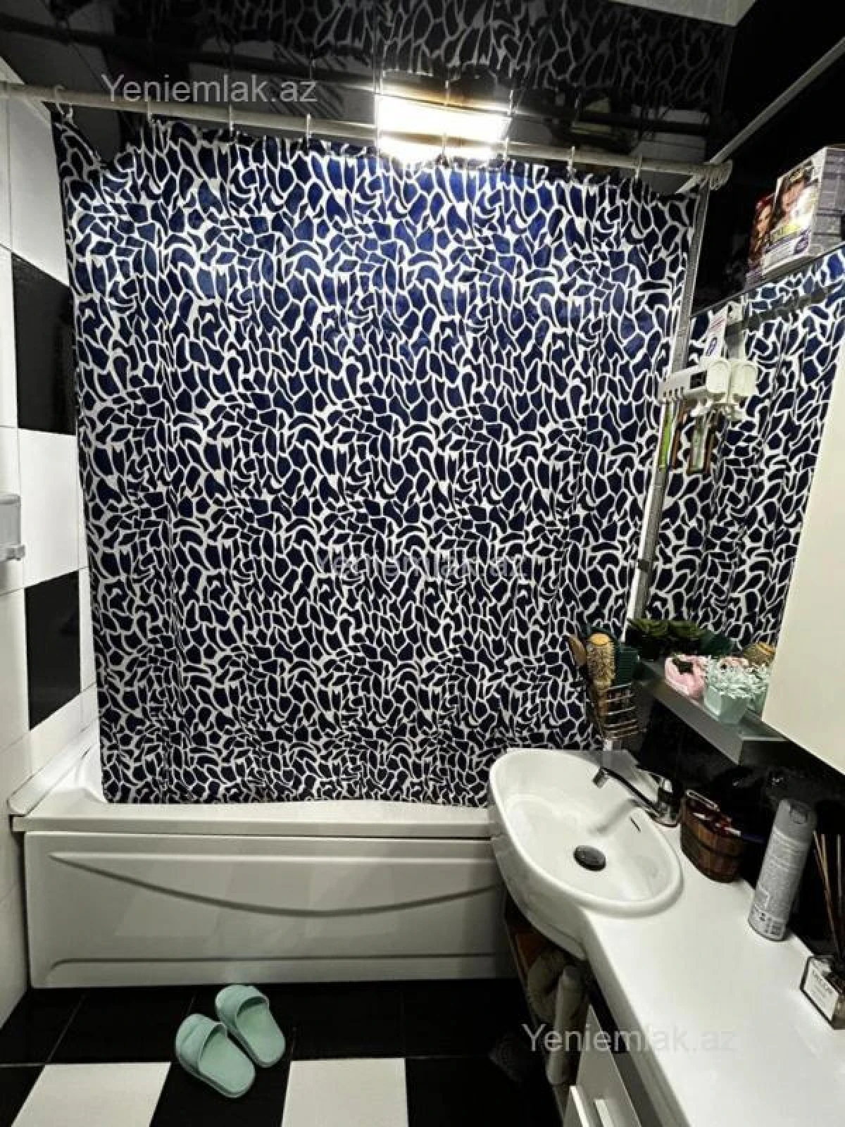 Satılır 3 otaqlı köhnə tikili 75 m²