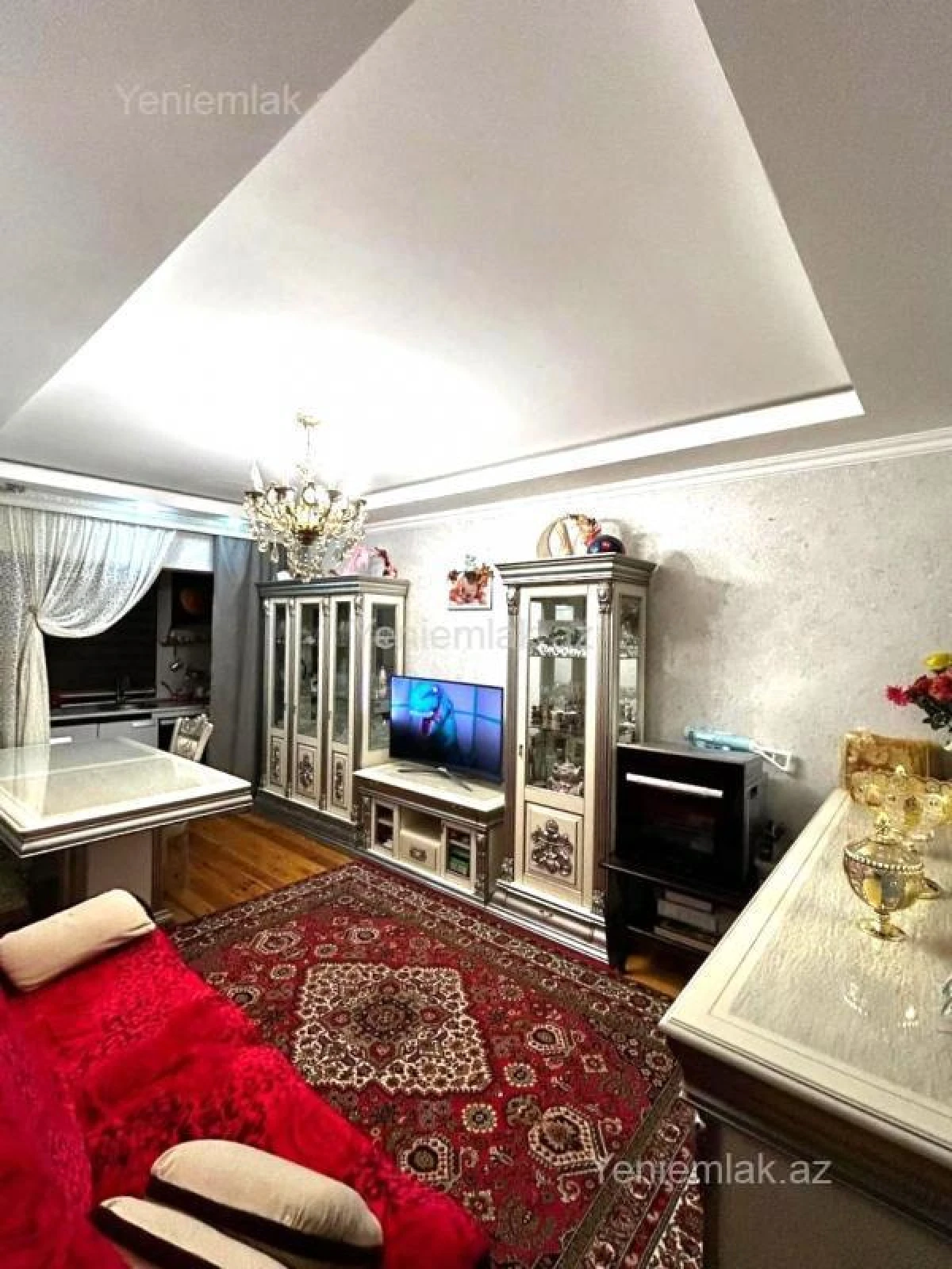 Satılır 3 otaqlı köhnə tikili 75 m²